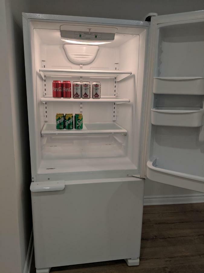 Spacious Basement One Bedroom Apartment, Wifi. Montréal Exteriör bild